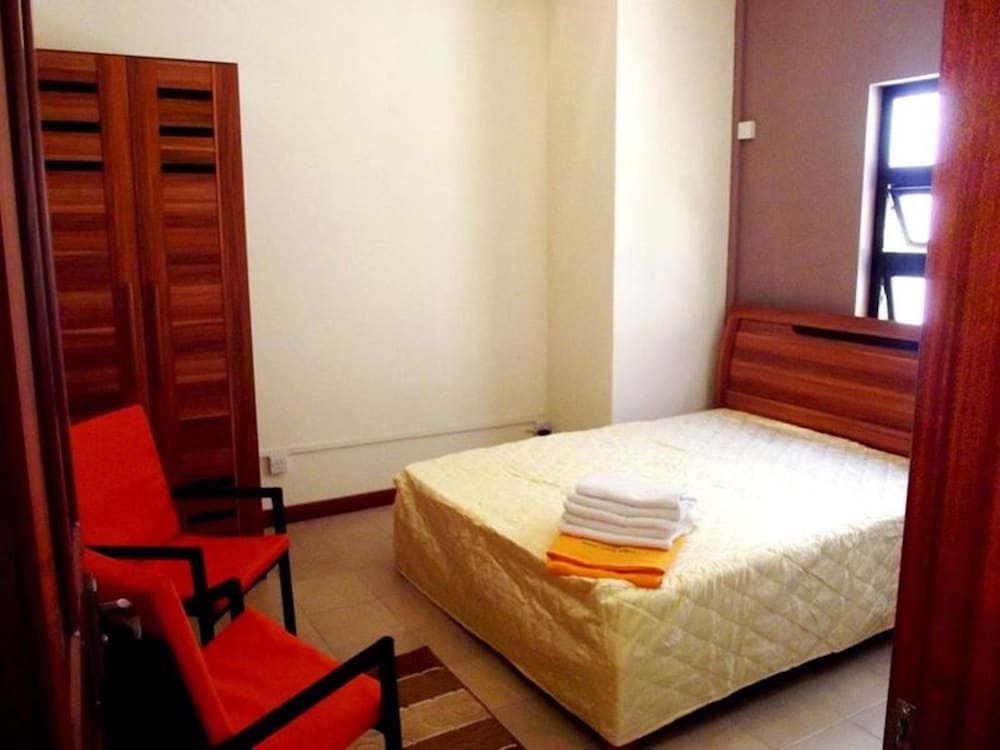 Fully Equipped Apart. 4 ppl Only 500m From Flic-en-flac Beach view 2