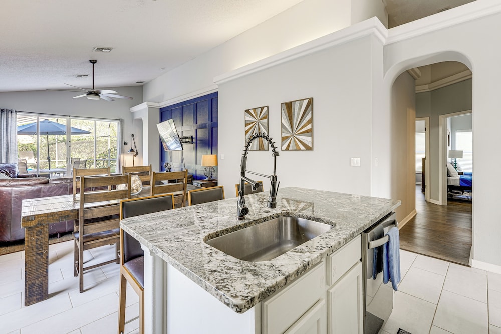 15 Mi to Wdw: House in Clermont Resort Community!