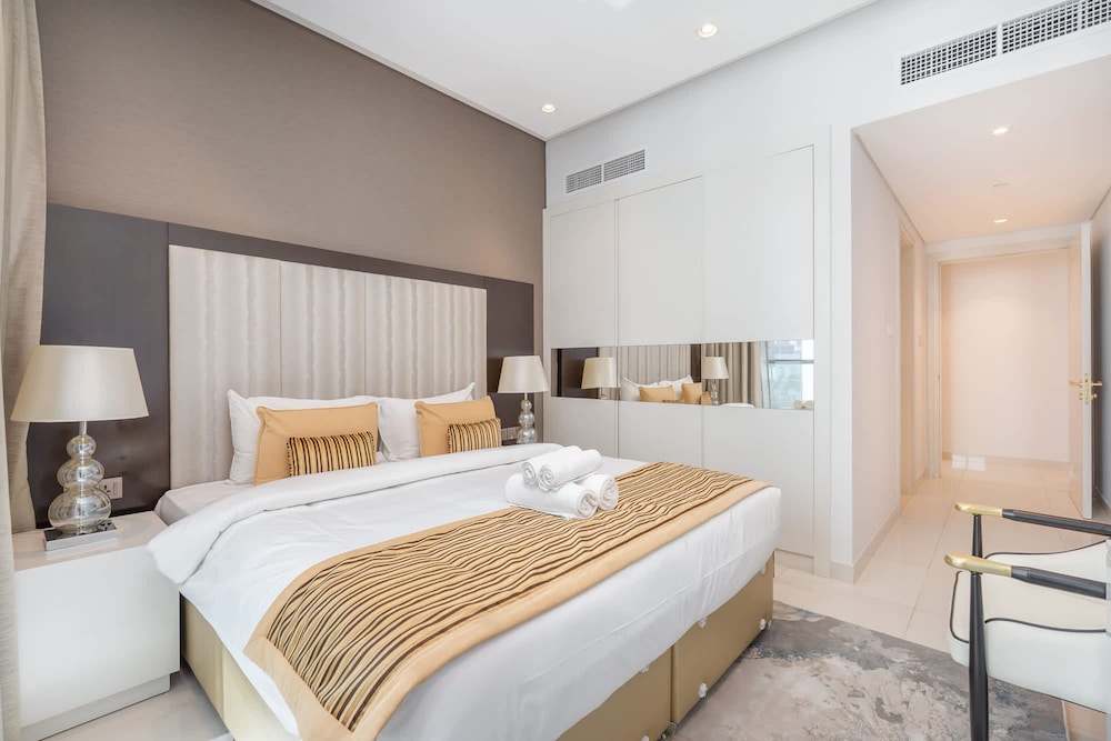 Spacious and Modern 3 Bedroom Perfect for Family