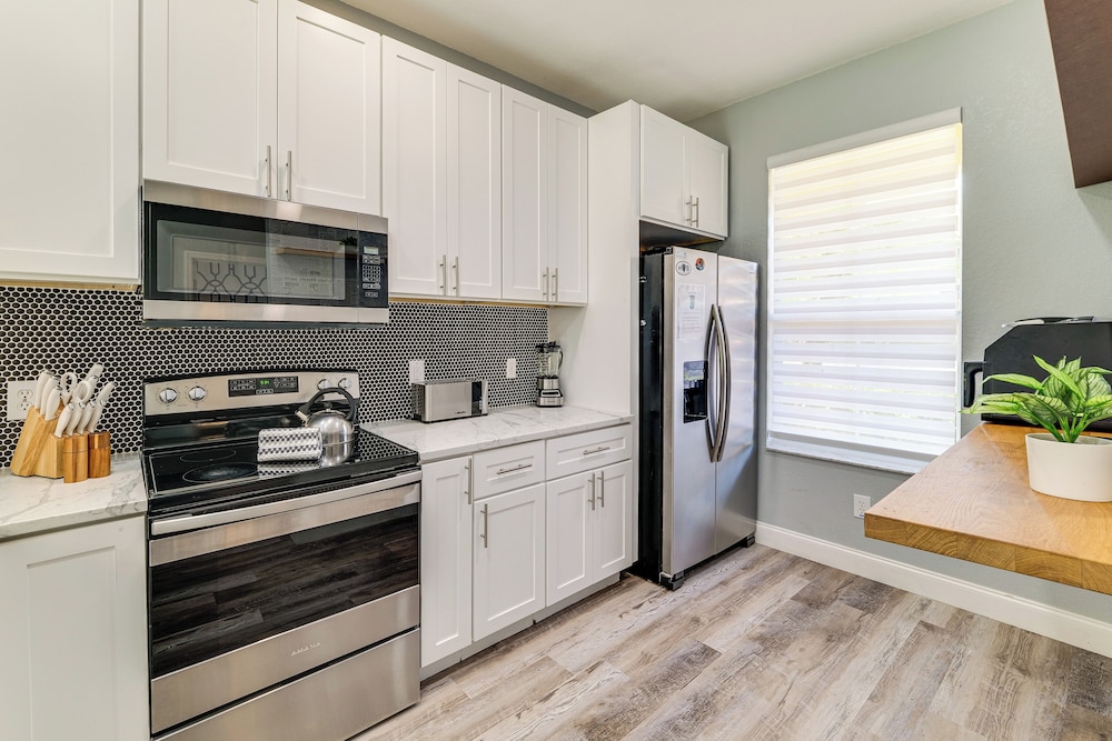 Regal Palms Gem Near Disney w/ Patio, Themed Rooms