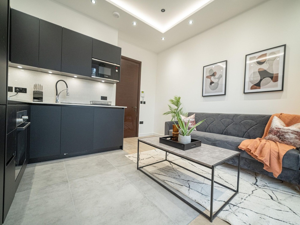 Discover Angel Central Two Bedroom by Belvilla