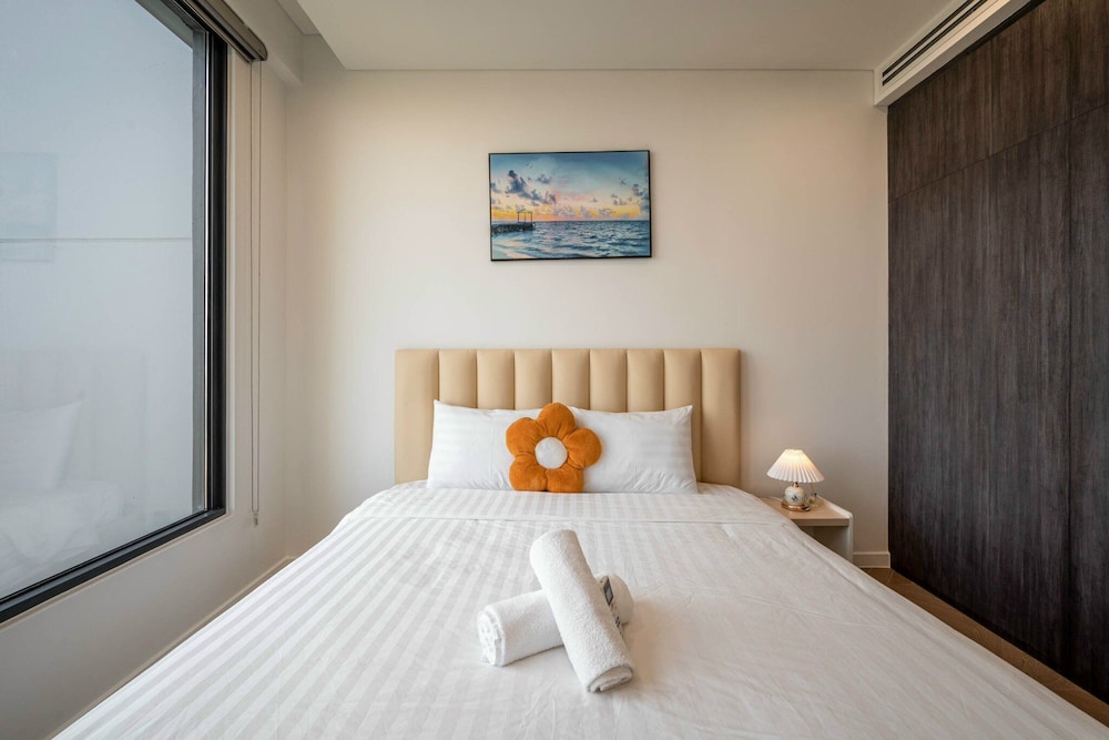 Lumiere Riverside Luxury Apartment
