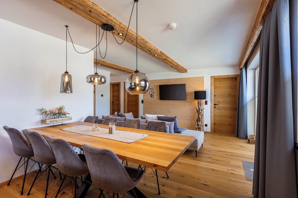 Zugspitz Suites Lermoos by ALPS RESORTS