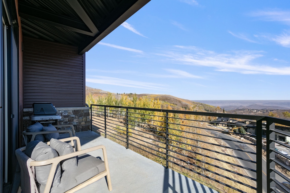 201 - Four Bedroom Argent 4 Condo