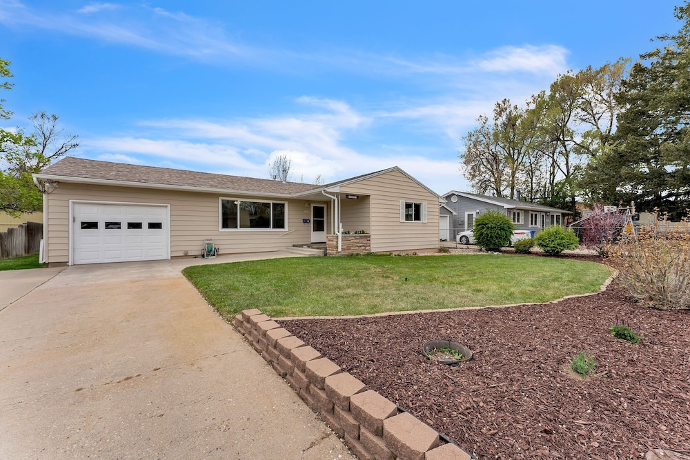 Cozy Loveland Ranch Perfect For Relaxation 3 Bedroom Home