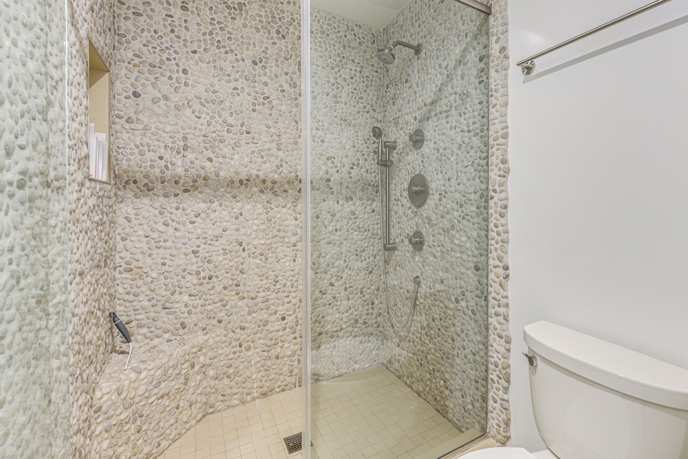 Resort Perks, Ocean Access: Solana Beach Townhome!