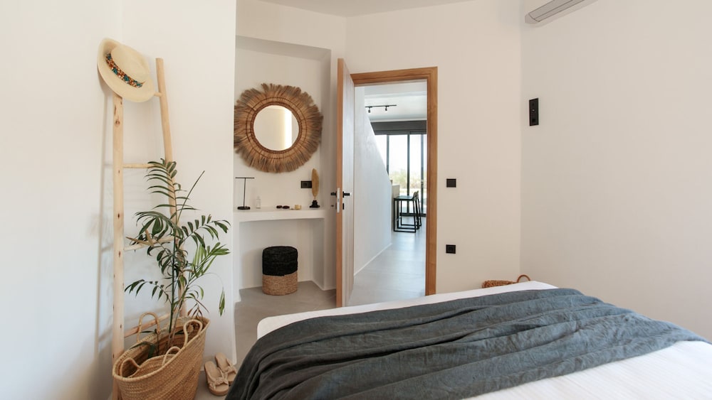 Villa Anamnisis With 5 Bedrooms and 5 5 Bathrooms
