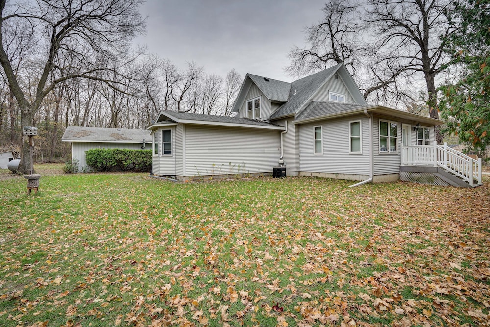 Family-friendly Home in Pepin: Walk to Main St! view 2