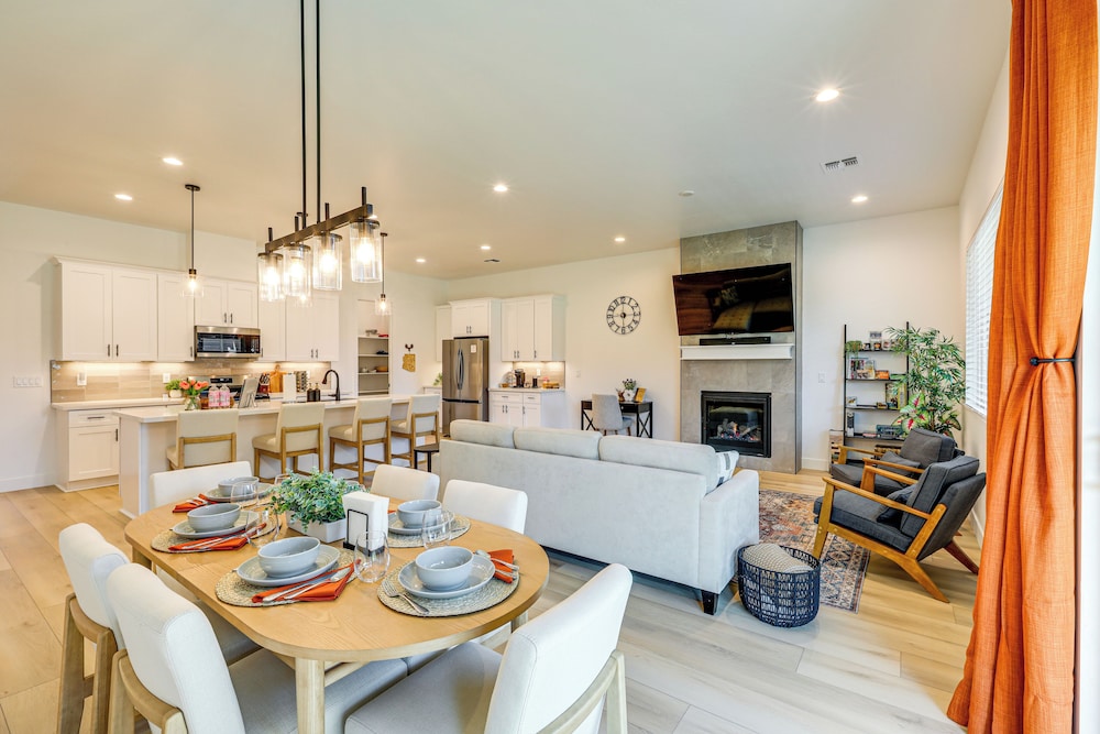 3 Mi to Dtwn Flagstaff: Family Retreat w/ Patio