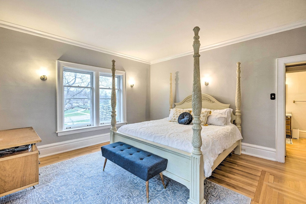 Cadillac Vacations - Historic Cadillac Home: Walk to Lake  Downtown! - Property Image 2