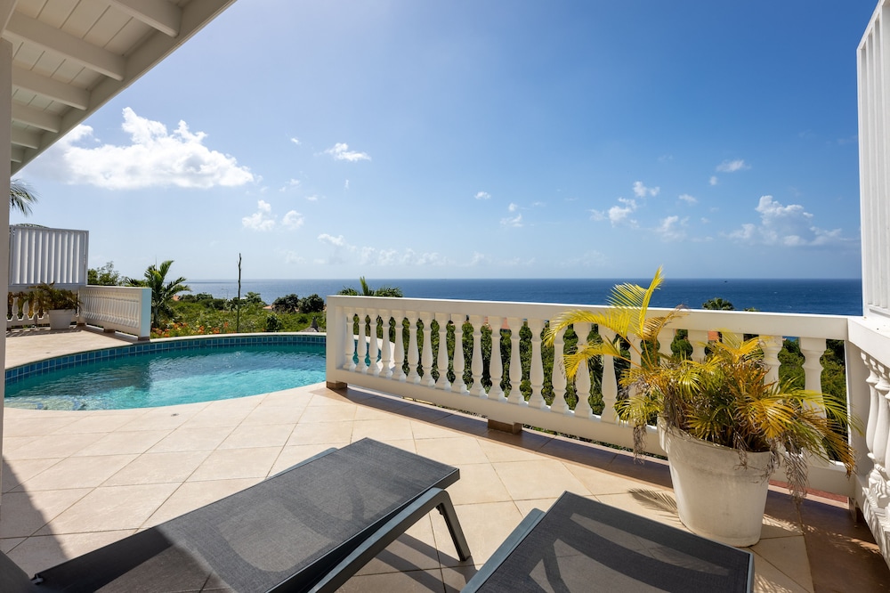 Coral Estate Holidays