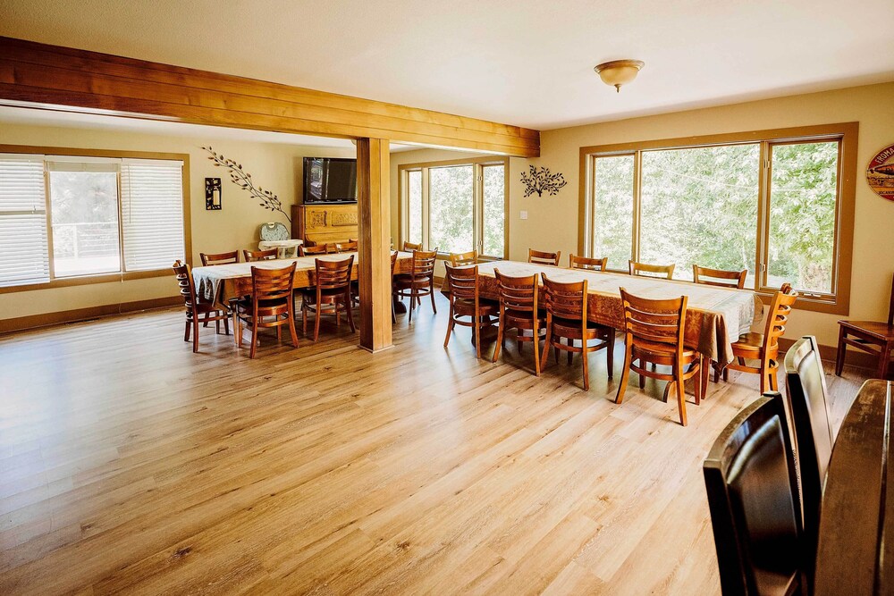 'big House Lodge' - Cle Elum Retreat on 8 Acres! - Property Image 9