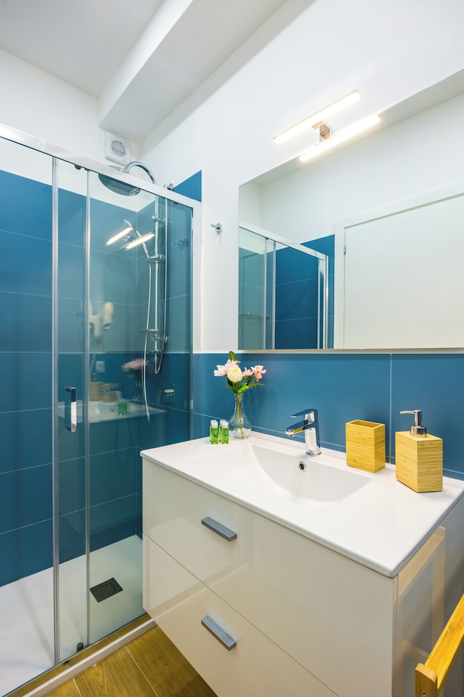 Carlo III guest house