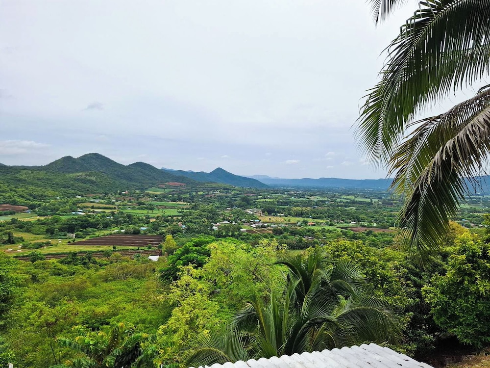 Tawan Ja Resort
