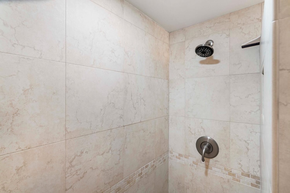 Ocean Front - Fantastic Ocean Views - Completely Upgraded - Vrkcv