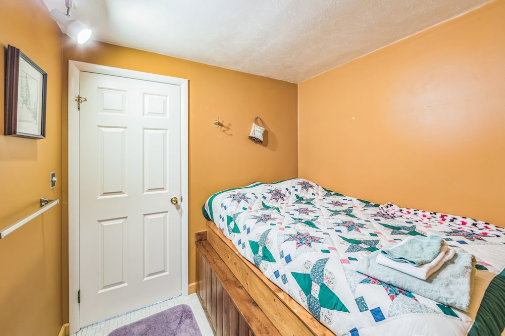 Otter Slide 78i - A Cozy Mountain Retreat 2 Bedroom Townhouse by The Summit at Gore Mountain