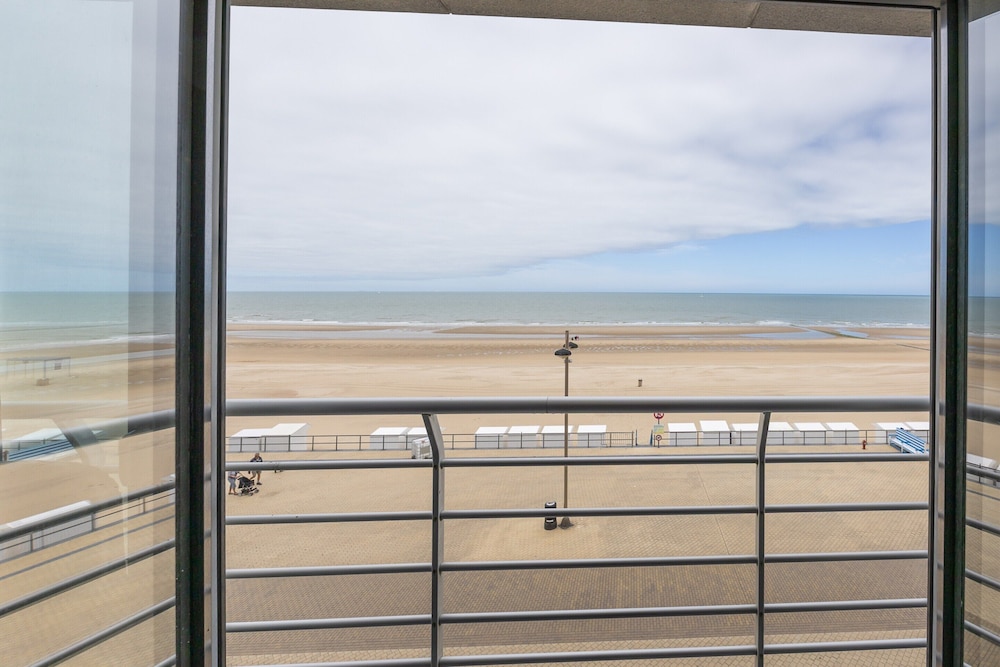 Studio on the 3rd Floor With Phenomenal sea View