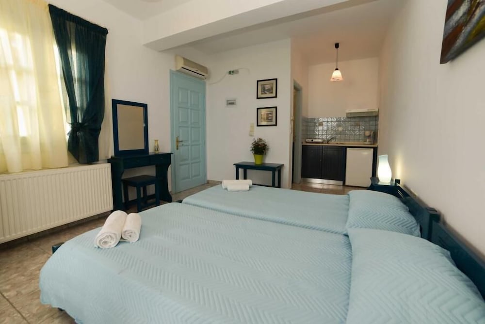 Dina Hotel