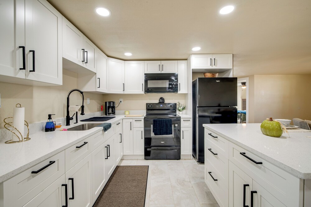 2 Mi to Gulf! Pet-friendly Home in New Port Richey