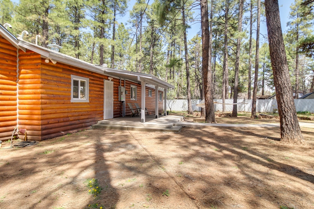 Pinetop-lakeside Cabin, Walk to Woodland Lake Park view 3