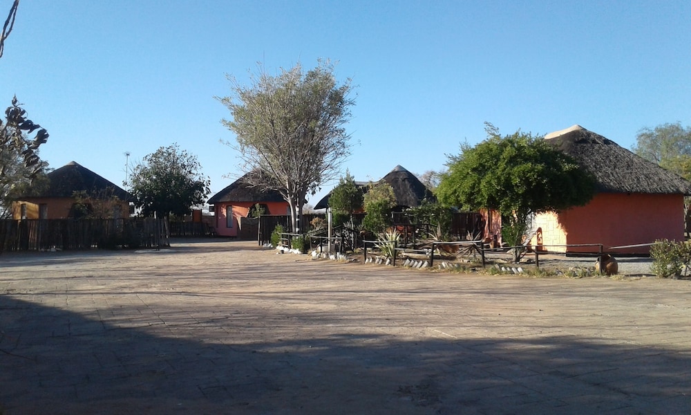 Gaetsho Lodge