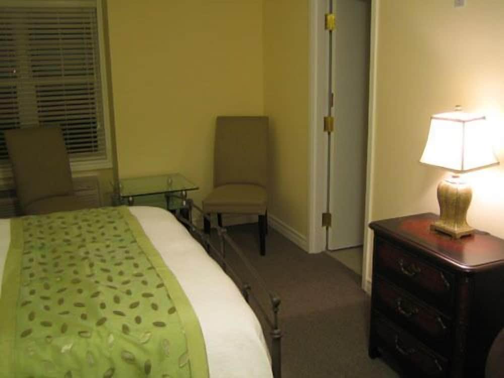 Orchid Inn and Ginger Restaurant