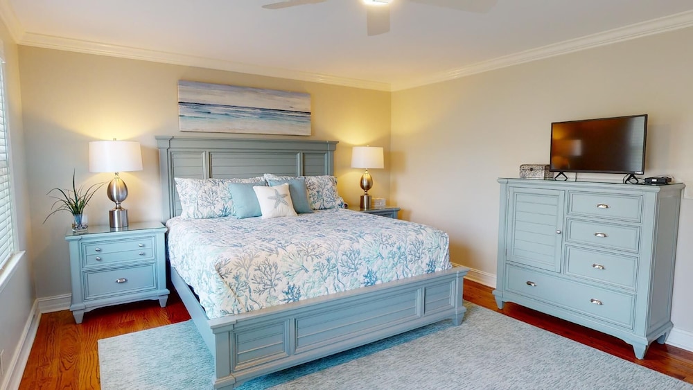 The Pelican House by Tybee Vacation Rentals