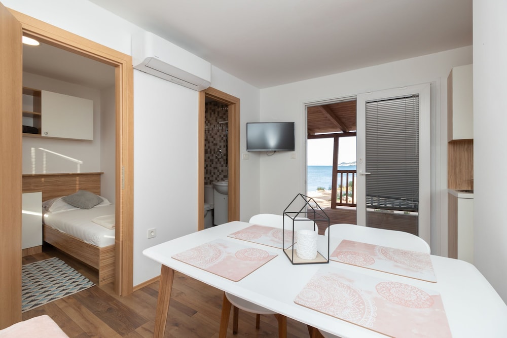 Mobile Home Sea Shell view 4