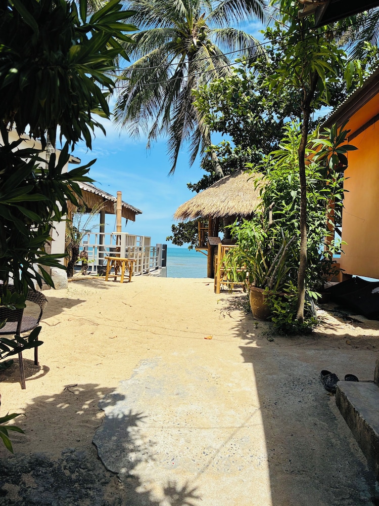 Lamai Beachfront Bungalow Koh-Rooms