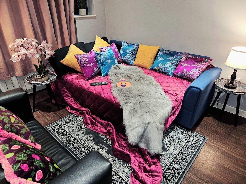 London Heathrow Luxury Apartment - Fully Equipped