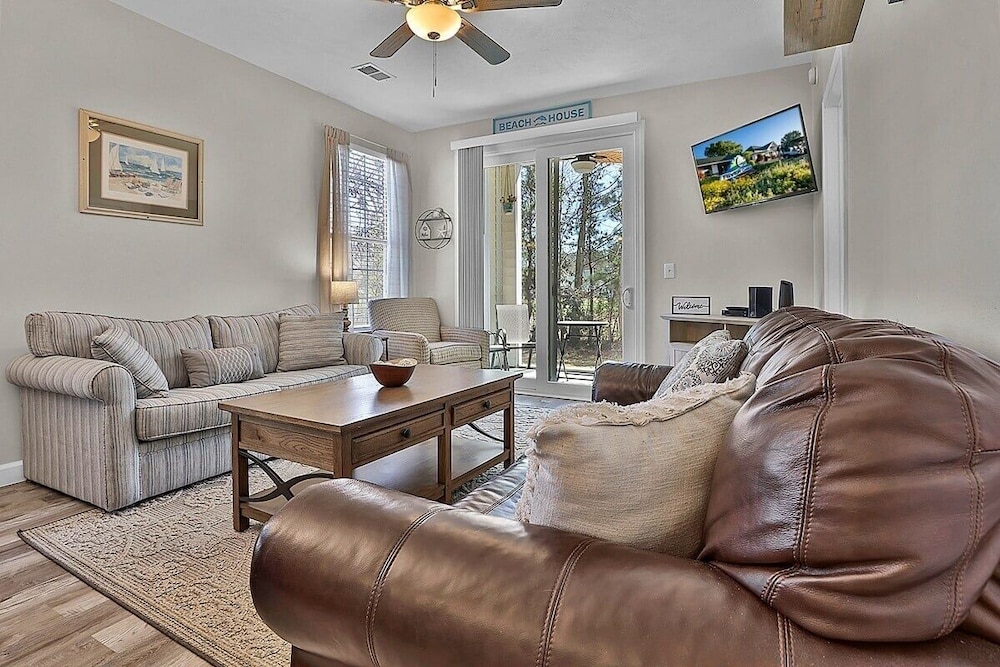 River Oaks 57b 2 Bedroom Condo