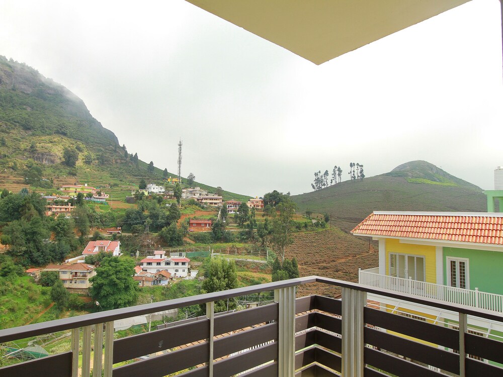 OYO 14240 MOHAN RESIDENCY