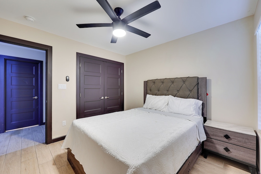 1 Mi to Airport: Mcallen Home w/ Patio!