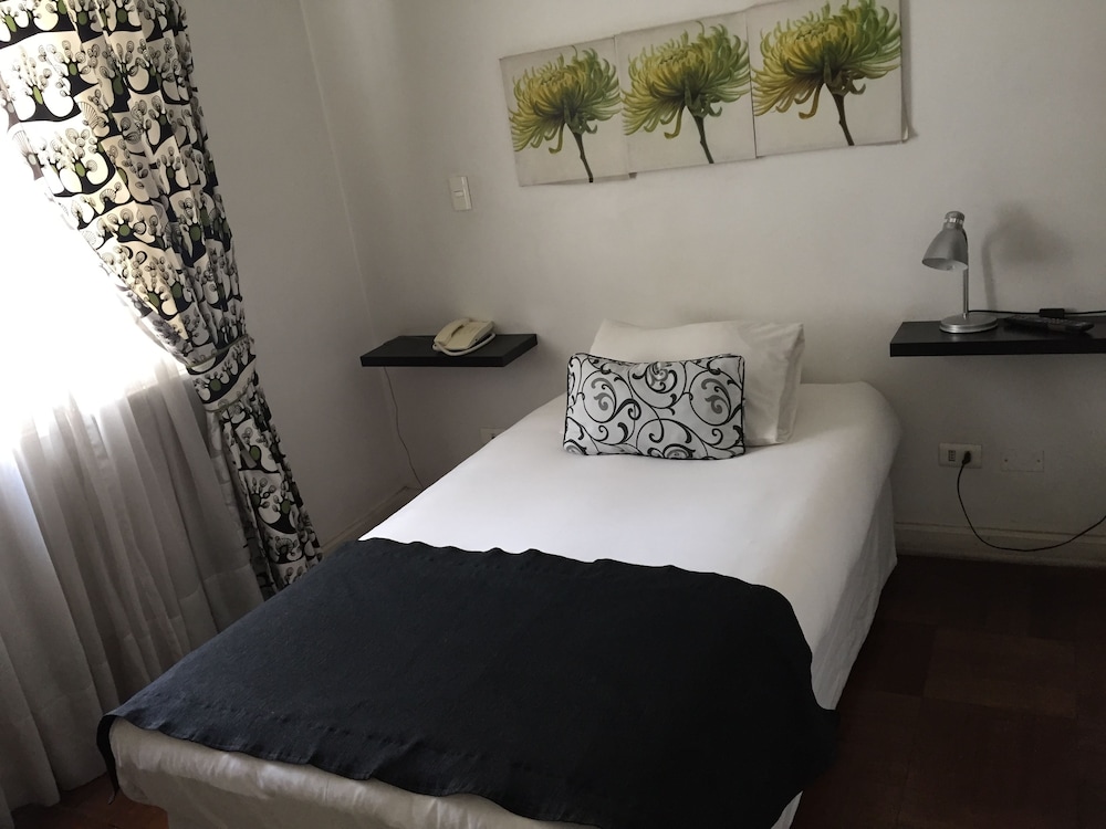 WE Hotel