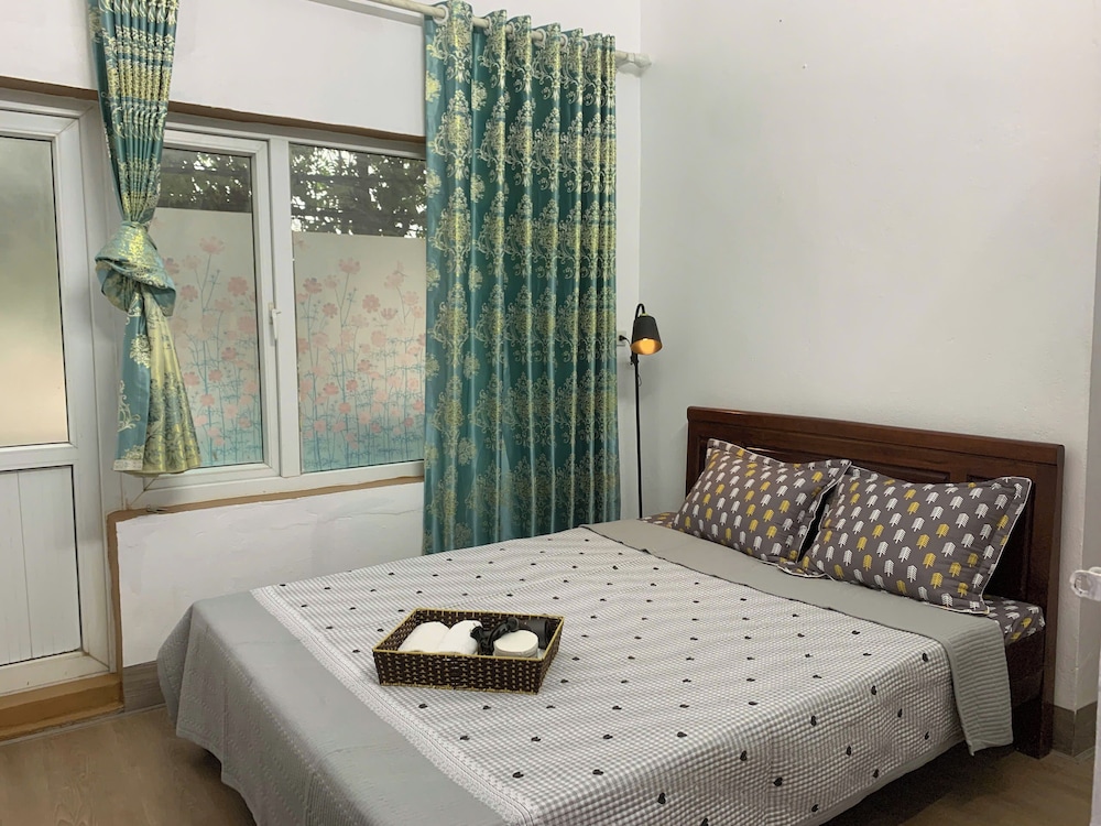 Hoa Lư Old Town House