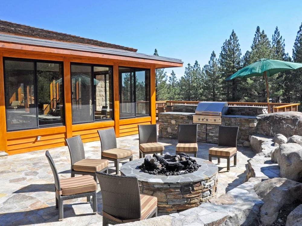 Obsidian Residence Club