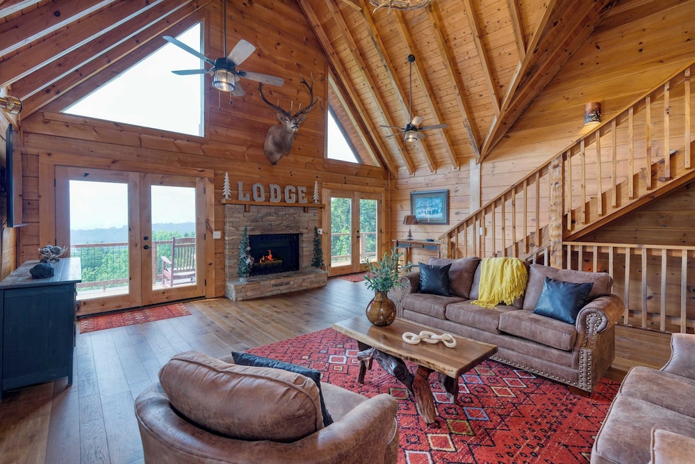 Sleeps 26, 2 Homes Theater Room, Game Room, Hot Tub, Smoky Mountain Views