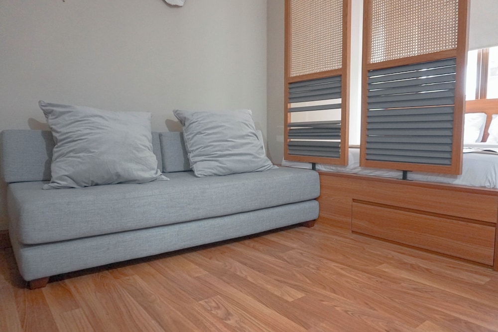 Homey Studio LRT City Jatibening Apartment