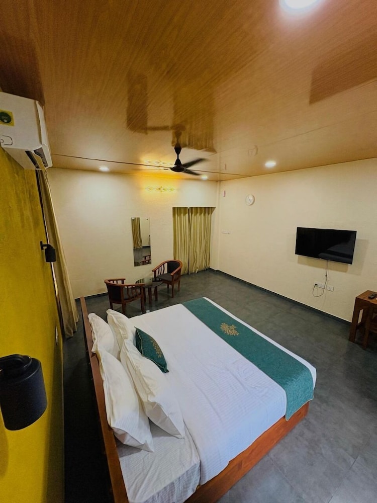 Vayalada Garden resort