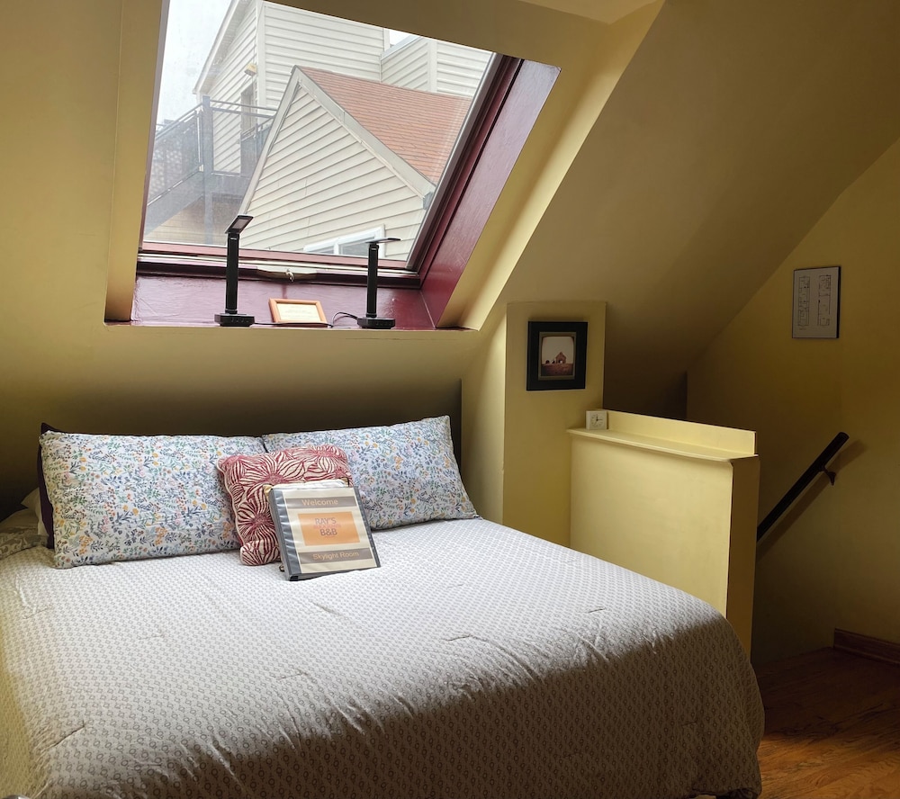 Ray's Bucktown Bed and Breakfast 21