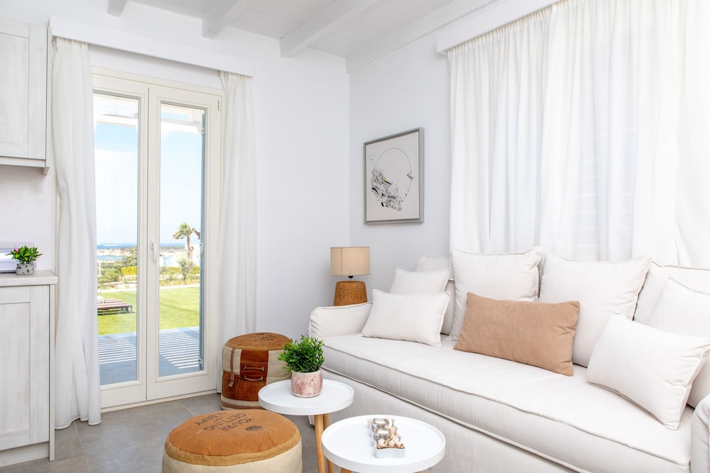 Naxian Resort