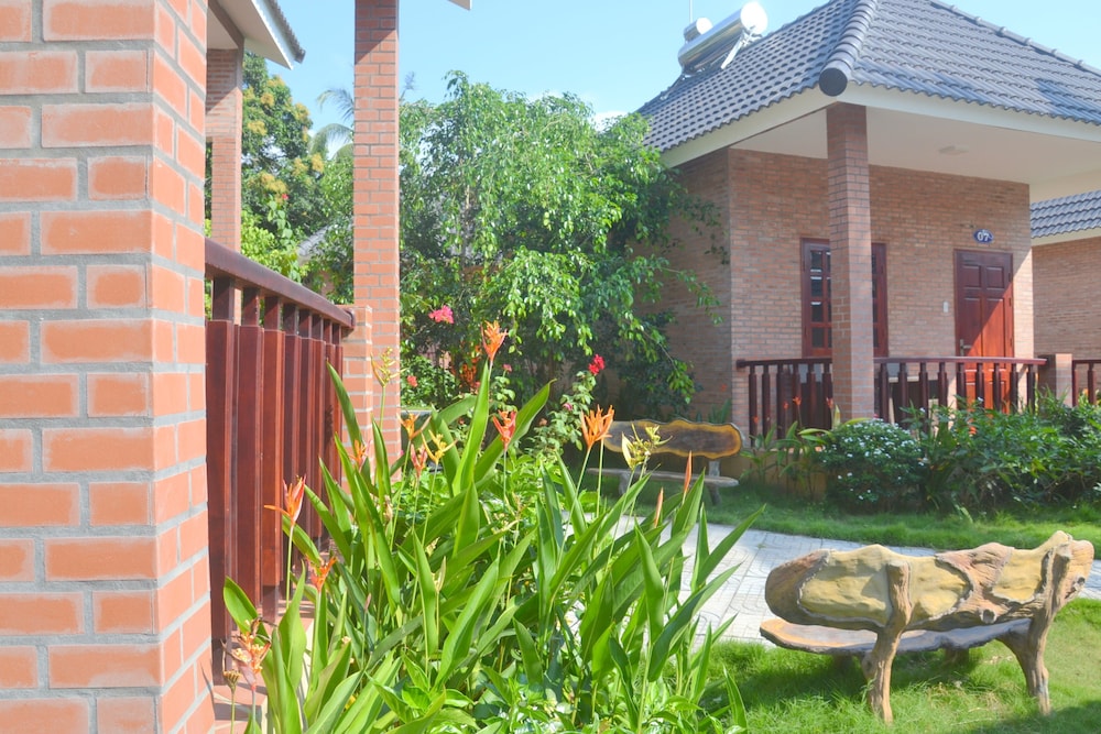 Rum Bungalow Resort Phu Quoc