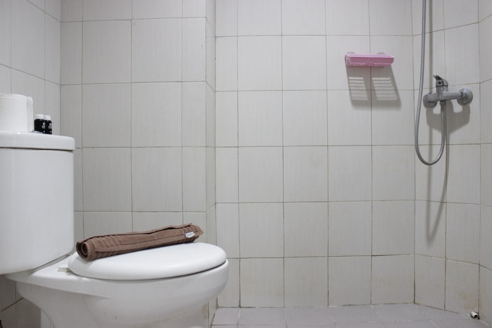 Comfy 2BR Apartment at Mekarwangi Square Cibaduyut, Bandung - 10