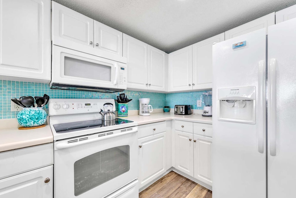 Majestic Beach Towers 2-1801