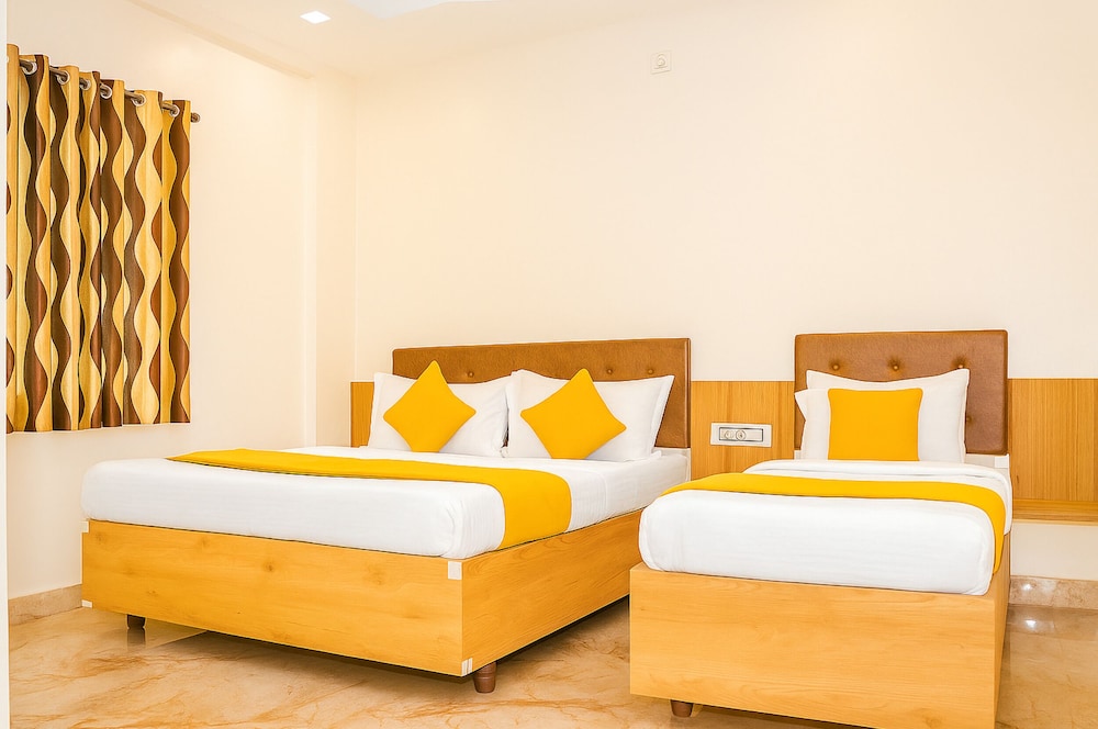 Hotel Radhika