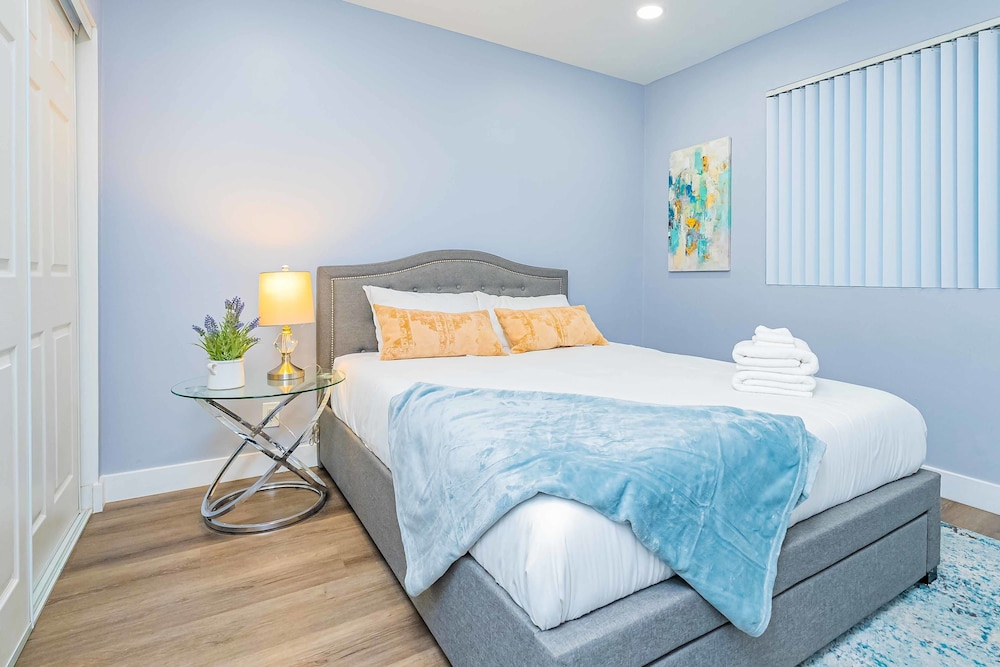 2b2b APT Close to Rose Parade and Pasadena Oldtown