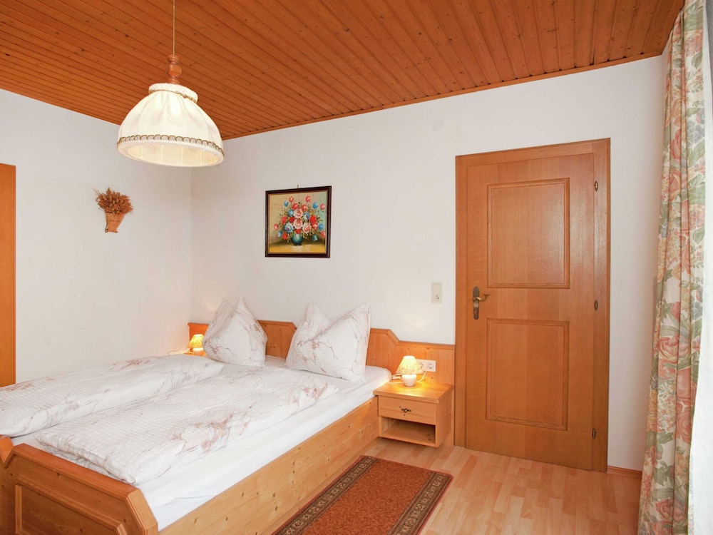 Beautiful Apartment in Uttendorf With Balcony view 2