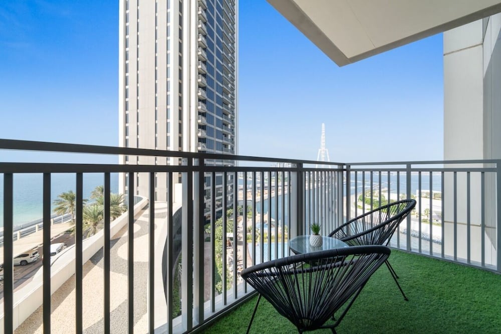 Panoramic Seaview Retreat | Premium Amenities