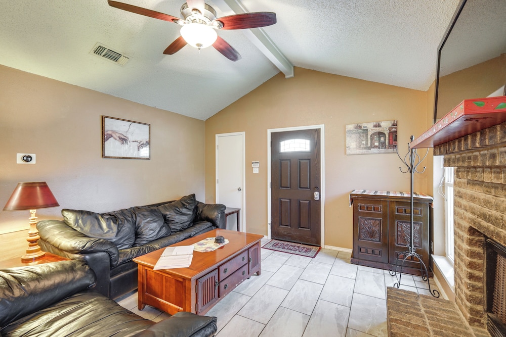 Walk to At&t Stadium: Game Day Home Base w/ Patio!