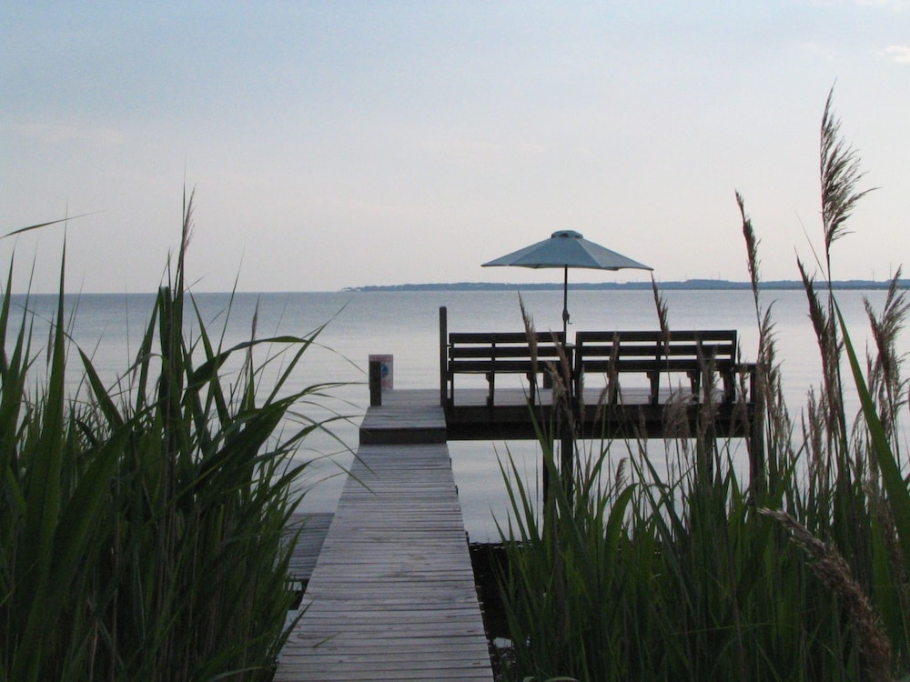 Cypress Moon Inn